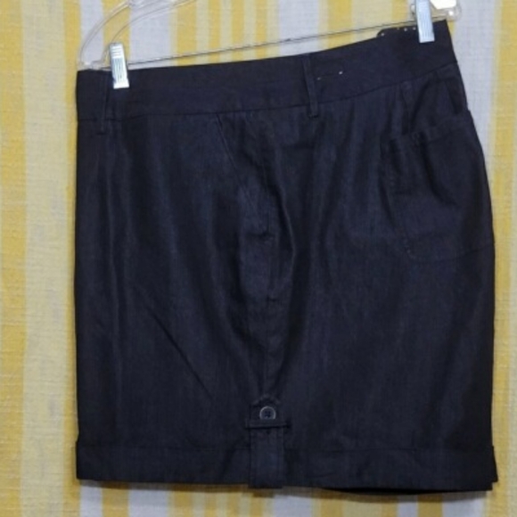 Cato Women's Blue Drew Fit Cuffed Stretch Pleated Denim Shorts size 28W - Picture 3 of 8